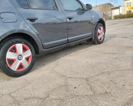 Серый Рено Сандеро, объемом двигателя 1.4 л и пробегом 190 тыс. км за 4600 $, фото 2 на Automoto.ua