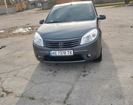 Серый Рено Сандеро, объемом двигателя 1.4 л и пробегом 190 тыс. км за 4600 $, фото 6 на Automoto.ua