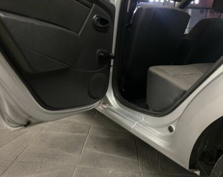 Серый Рено Сандеро, объемом двигателя 1.4 л и пробегом 312 тыс. км за 3500 $, фото 17 на Automoto.ua