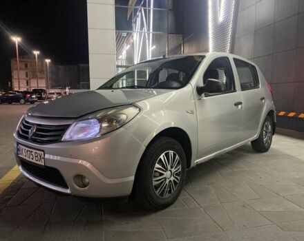 Серый Рено Сандеро, объемом двигателя 1.4 л и пробегом 312 тыс. км за 3500 $, фото 3 на Automoto.ua