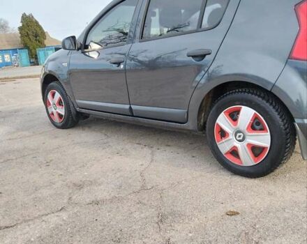 Серый Рено Сандеро, объемом двигателя 1.4 л и пробегом 190 тыс. км за 4600 $, фото 3 на Automoto.ua