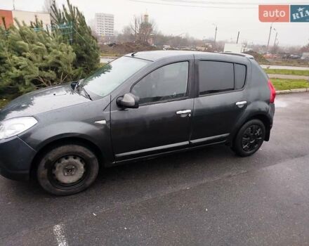 Серый Рено Сандеро, объемом двигателя 1.39 л и пробегом 318 тыс. км за 4300 $, фото 4 на Automoto.ua