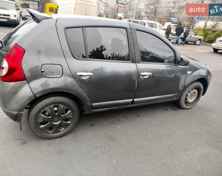 Серый Рено Сандеро, объемом двигателя 1.39 л и пробегом 318 тыс. км за 4300 $, фото 2 на Automoto.ua