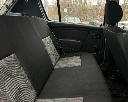 Серый Рено Сандеро, объемом двигателя 1.4 л и пробегом 202 тыс. км за 5400 $, фото 16 на Automoto.ua