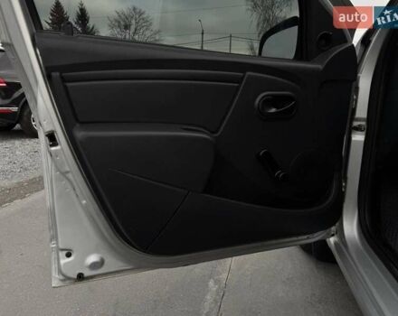 Серый Рено Сандеро, объемом двигателя 1.39 л и пробегом 252 тыс. км за 5300 $, фото 8 на Automoto.ua