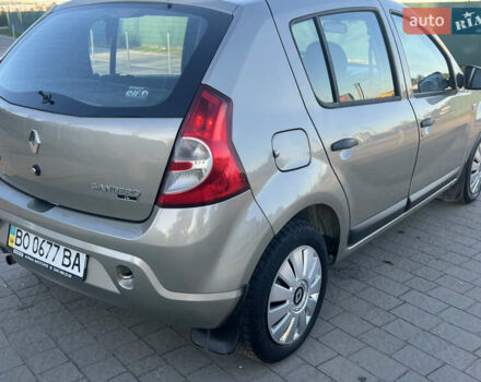 Серый Рено Сандеро, объемом двигателя 1.39 л и пробегом 200 тыс. км за 3900 $, фото 25 на Automoto.ua