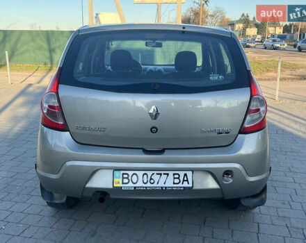 Серый Рено Сандеро, объемом двигателя 1.39 л и пробегом 200 тыс. км за 3900 $, фото 16 на Automoto.ua