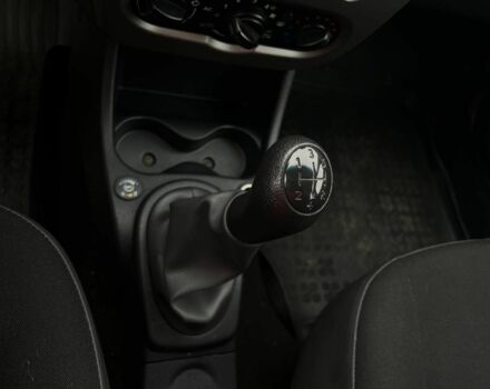 Серый Рено Сандеро, объемом двигателя 1.4 л и пробегом 202 тыс. км за 5400 $, фото 14 на Automoto.ua