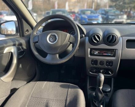 Серый Рено Сандеро, объемом двигателя 1.4 л и пробегом 32 тыс. км за 5600 $, фото 15 на Automoto.ua