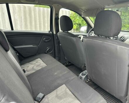 Серый Рено Сандеро, объемом двигателя 1.1 л и пробегом 250 тыс. км за 3900 $, фото 4 на Automoto.ua