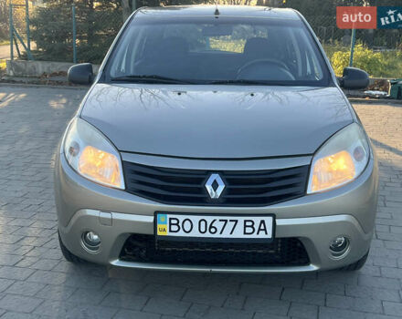 Серый Рено Сандеро, объемом двигателя 1.39 л и пробегом 200 тыс. км за 3900 $, фото 12 на Automoto.ua