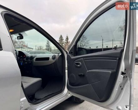 Серый Рено Сандеро, объемом двигателя 1.39 л и пробегом 252 тыс. км за 5300 $, фото 22 на Automoto.ua