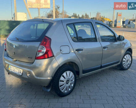 Серый Рено Сандеро, объемом двигателя 1.39 л и пробегом 200 тыс. км за 3900 $, фото 9 на Automoto.ua