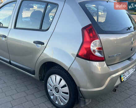 Серый Рено Сандеро, объемом двигателя 1.39 л и пробегом 200 тыс. км за 3900 $, фото 27 на Automoto.ua