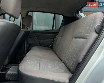 Серый Рено Сандеро, объемом двигателя 1.39 л и пробегом 252 тыс. км за 5300 $, фото 18 на Automoto.ua