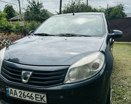 Серый Рено Сандеро, объемом двигателя 1.1 л и пробегом 250 тыс. км за 3900 $, фото 2 на Automoto.ua