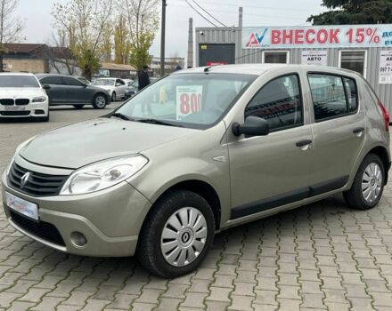 Серый Рено Сандеро, объемом двигателя 1.4 л и пробегом 202 тыс. км за 5400 $, фото 2 на Automoto.ua