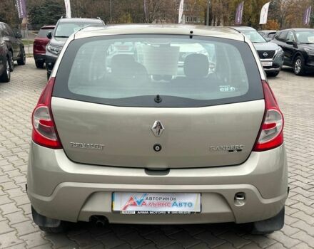 Серый Рено Сандеро, объемом двигателя 1.4 л и пробегом 202 тыс. км за 5400 $, фото 5 на Automoto.ua