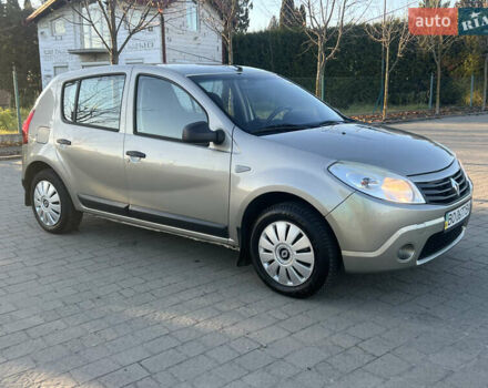 Серый Рено Сандеро, объемом двигателя 1.39 л и пробегом 200 тыс. км за 3900 $, фото 13 на Automoto.ua