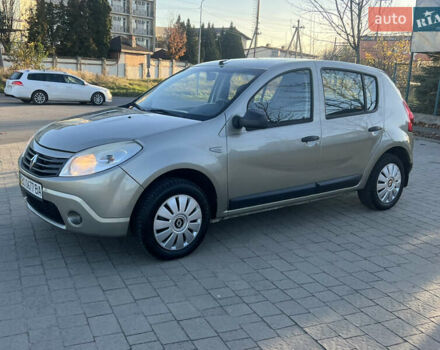 Серый Рено Сандеро, объемом двигателя 1.39 л и пробегом 200 тыс. км за 3900 $, фото 21 на Automoto.ua