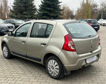 Серый Рено Сандеро, объемом двигателя 1.4 л и пробегом 202 тыс. км за 5400 $, фото 4 на Automoto.ua