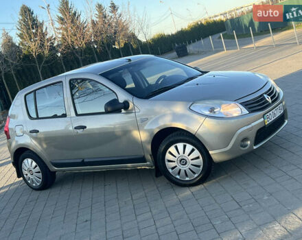 Серый Рено Сандеро, объемом двигателя 1.39 л и пробегом 200 тыс. км за 3900 $, фото 8 на Automoto.ua