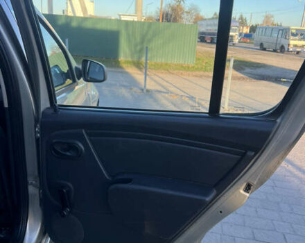 Серый Рено Сандеро, объемом двигателя 1.39 л и пробегом 200 тыс. км за 3900 $, фото 47 на Automoto.ua