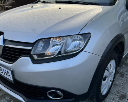 Серый Рено Сандеро, объемом двигателя 1.5 л и пробегом 177 тыс. км за 7800 $, фото 3 на Automoto.ua