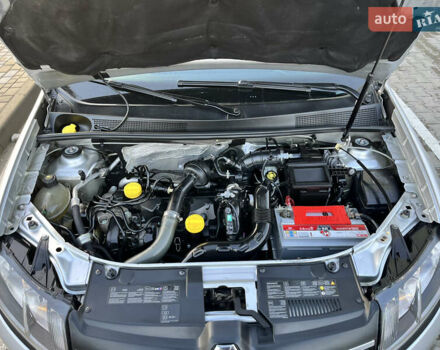 Серый Рено Сандеро, объемом двигателя 1.5 л и пробегом 177 тыс. км за 7800 $, фото 37 на Automoto.ua