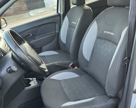 Серый Рено Сандеро, объемом двигателя 1.5 л и пробегом 177 тыс. км за 7800 $, фото 20 на Automoto.ua