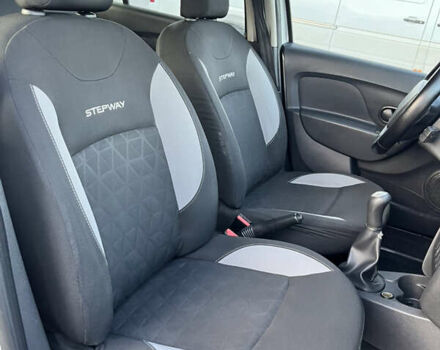 Серый Рено Сандеро, объемом двигателя 1.5 л и пробегом 177 тыс. км за 7800 $, фото 31 на Automoto.ua