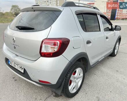 Рено Сандеро 2014 в Запорожье на Automoto.ua Серый Рено Сандеро, объемом двигателя 1.46 л и пробегом 129 тыс. км за 9000 $, фото 7 на Automoto.ua