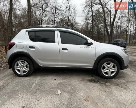 Серый Рено Сандеро, объемом двигателя 1.5 л и пробегом 118 тыс. км за 9499 $, фото 8 на Automoto.ua