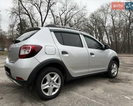 Серый Рено Сандеро, объемом двигателя 1.5 л и пробегом 118 тыс. км за 9499 $, фото 6 на Automoto.ua