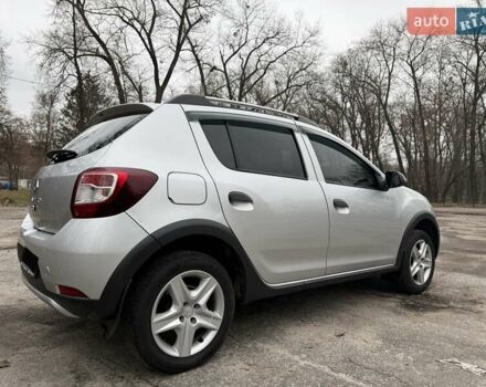 Серый Рено Сандеро, объемом двигателя 1.5 л и пробегом 118 тыс. км за 9499 $, фото 7 на Automoto.ua