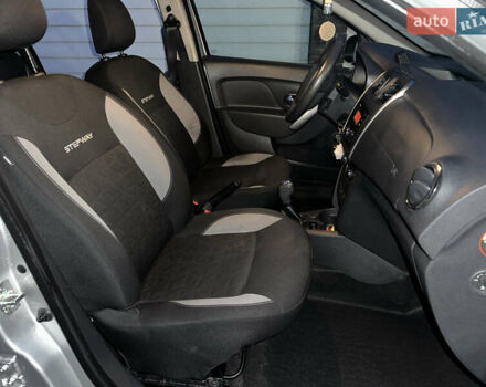 Сірий Рено Сандеро, об'ємом двигуна 0.9 л та пробігом 74 тис. км за 9300 $, фото 13 на Automoto.ua