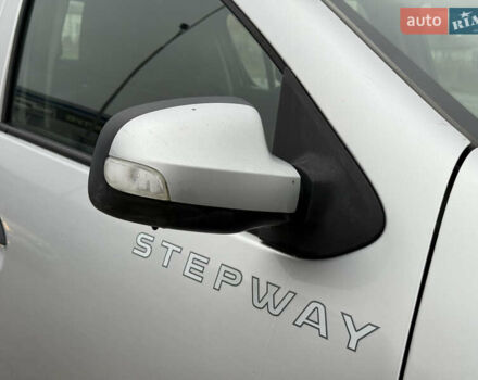 Серый Рено Сандеро, объемом двигателя 1.46 л и пробегом 216 тыс. км за 6499 $, фото 8 на Automoto.ua