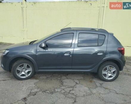Серый Рено Сандеро, объемом двигателя 1.46 л и пробегом 214 тыс. км за 10999 $, фото 4 на Automoto.ua