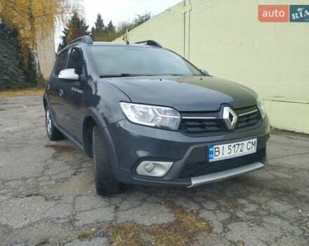 Серый Рено Сандеро, объемом двигателя 1.46 л и пробегом 214 тыс. км за 10999 $, фото 3 на Automoto.ua