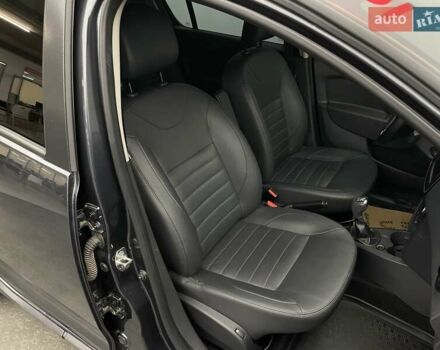 Серый Рено Сандеро, объемом двигателя 1 л и пробегом 58 тыс. км за 10884 $, фото 19 на Automoto.ua