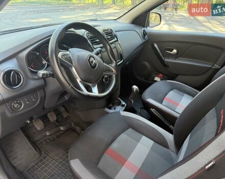 Серый Рено Сандеро, объемом двигателя 1.46 л и пробегом 75 тыс. км за 9500 $, фото 3 на Automoto.ua