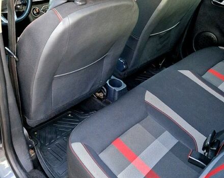 Серый Рено Сандеро, объемом двигателя 0.9 л и пробегом 87 тыс. км за 10999 $, фото 5 на Automoto.ua