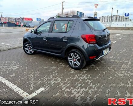 Серый Рено Сандеро, объемом двигателя 1.5 л и пробегом 130 тыс. км за 11750 $, фото 10 на Automoto.ua