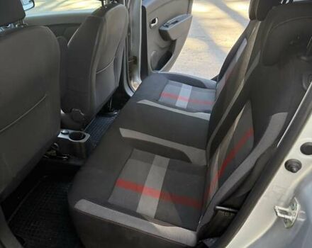 Серый Рено Сандеро, объемом двигателя 1.46 л и пробегом 75 тыс. км за 9500 $, фото 8 на Automoto.ua