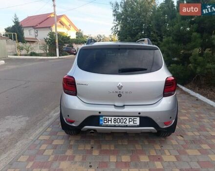 Серый Рено Сандеро, объемом двигателя 0.9 л и пробегом 88 тыс. км за 9400 $, фото 7 на Automoto.ua