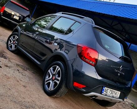 Серый Рено Сандеро, объемом двигателя 0.9 л и пробегом 87 тыс. км за 10999 $, фото 2 на Automoto.ua