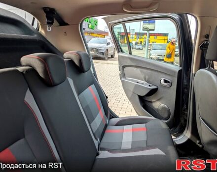 Серый Рено Сандеро, объемом двигателя 1.5 л и пробегом 130 тыс. км за 11750 $, фото 4 на Automoto.ua