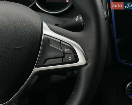 Сірий Рено Сандеро, об'ємом двигуна 0.9 л та пробігом 12 тис. км за 11300 $, фото 15 на Automoto.ua