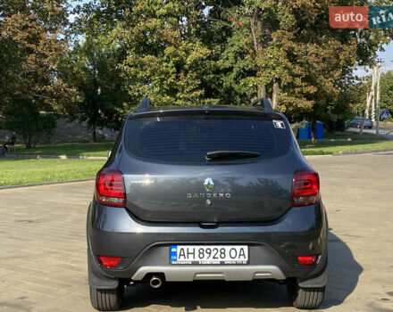 Серый Рено Сандеро, объемом двигателя 1.5 л и пробегом 14 тыс. км за 12500 $, фото 11 на Automoto.ua