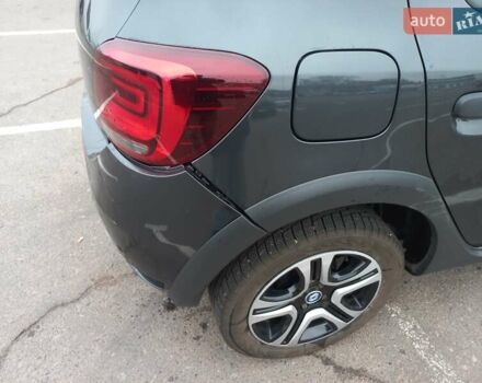 Серый Рено Сандеро, объемом двигателя 0.9 л и пробегом 12 тыс. км за 10400 $, фото 7 на Automoto.ua